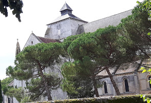 http://fontgombault.free.fr/site/abbaye.html